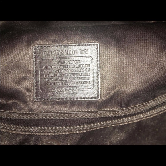 Authentic coach purse - Picture 5 of 5